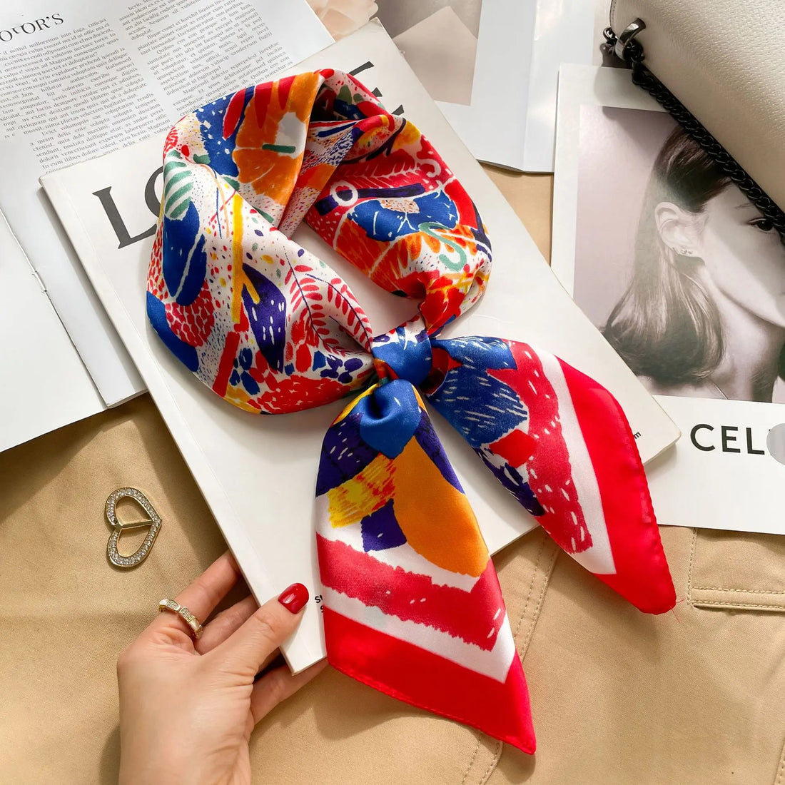 LuxeSilk 70x70cm Printed Women’s Square Scarf – 2025 Fashion Collection